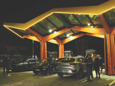 Hochmoderne Ladestation für Elektrofahrzeuge