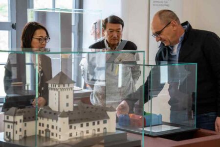 Partnerstadt Ome-Bürgermeister Keiichi Hamanaka in Boppard